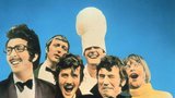 Nadšené recenze chválí návrat Monty Python. Přímé přenosy se vyprodávají, kina  přidávají záznamy